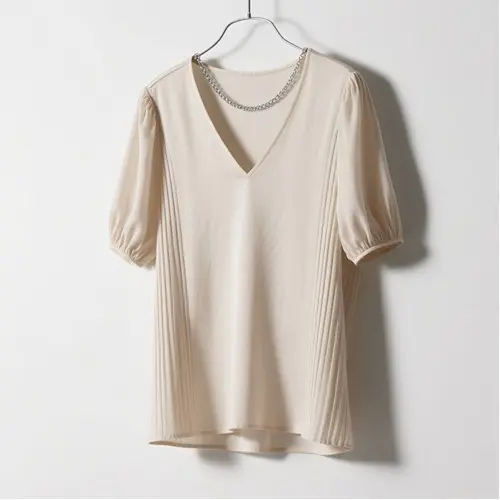 洋氣 V 領薄款上衣